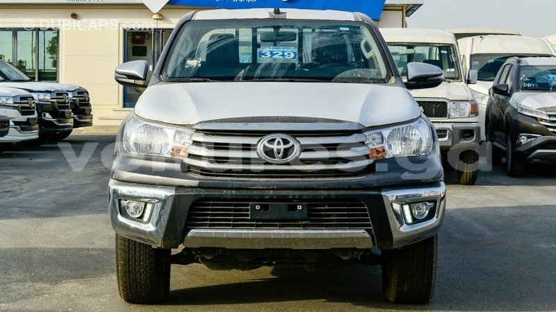 Big with watermark toyota hilux estuaire import dubai 6181