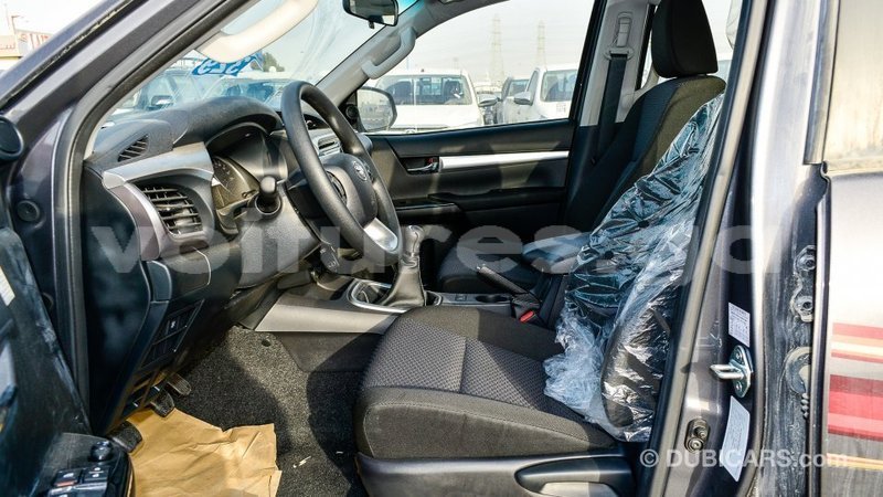 Big with watermark toyota hilux estuaire import dubai 6181