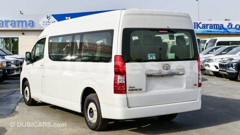 Big with watermark toyota hiace estuaire import dubai 6182