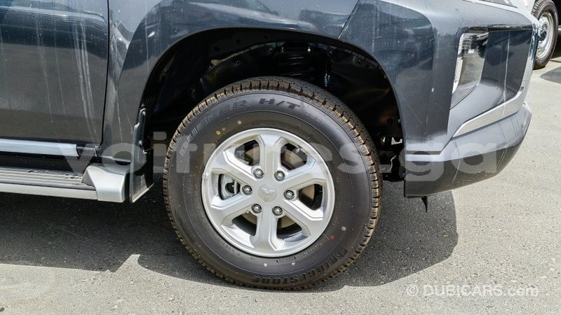 Big with watermark mitsubishi l200 estuaire import dubai 6184