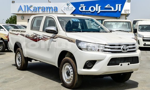 Acheter Import Voiture Toyota Hilux Blanc à Import - Dubai, Estuaire Acheter Import Voiture Toyota Hilux Blanc à Import - Dubai, Estuaire