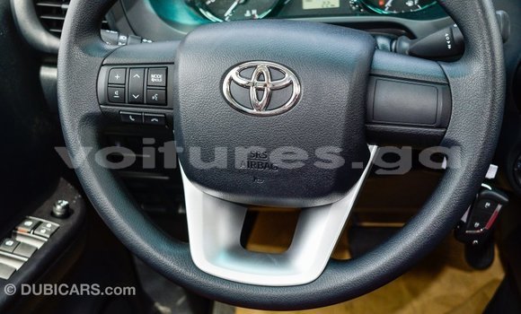 Acheter Import Voiture Toyota Hilux Blanc à Import - Dubai, Estuaire Acheter Import Voiture Toyota Hilux Blanc à Import - Dubai, Estuaire