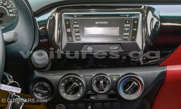 Acheter Import Voiture Toyota Hilux Blanc à Import - Dubai, Estuaire Acheter Import Voiture Toyota Hilux Blanc à Import - Dubai, Estuaire