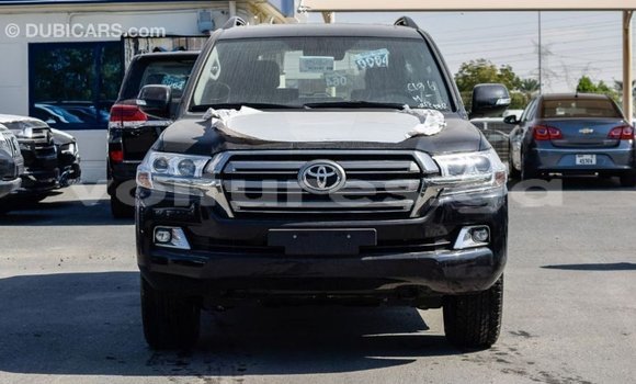 Acheter Import Voiture Toyota Land Cruiser Noir à Import - Dubai, Estuaire Acheter Import Voiture Toyota Land Cruiser Noir à Import - Dubai, Estuaire