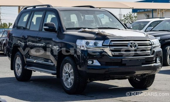 Acheter Import Voiture Toyota Land Cruiser Noir à Import - Dubai, Estuaire Acheter Import Voiture Toyota Land Cruiser Noir à Import - Dubai, Estuaire