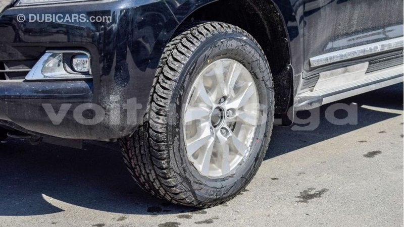 Big with watermark toyota land cruiser estuaire import dubai 6188