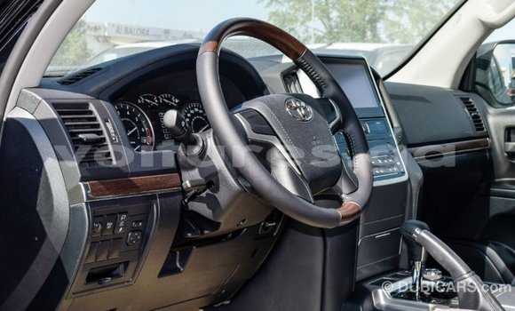 Acheter Import Voiture Toyota Land Cruiser Noir à Import - Dubai, Estuaire Acheter Import Voiture Toyota Land Cruiser Noir à Import - Dubai, Estuaire