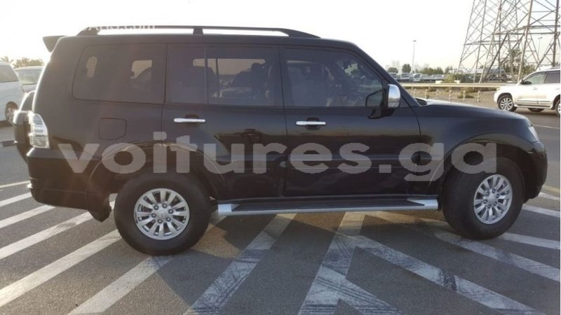 Big with watermark mitsubishi pajero estuaire import dubai 6192