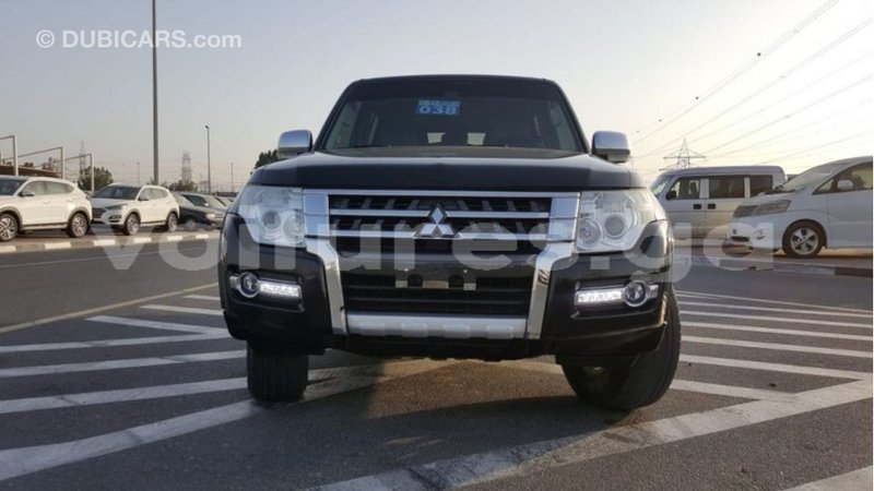 Big with watermark mitsubishi pajero estuaire import dubai 6192