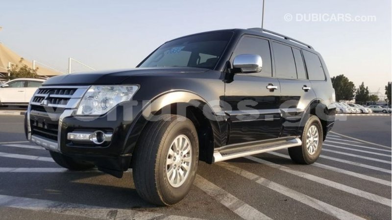 Big with watermark mitsubishi pajero estuaire import dubai 6192