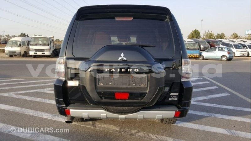 Big with watermark mitsubishi pajero estuaire import dubai 6192