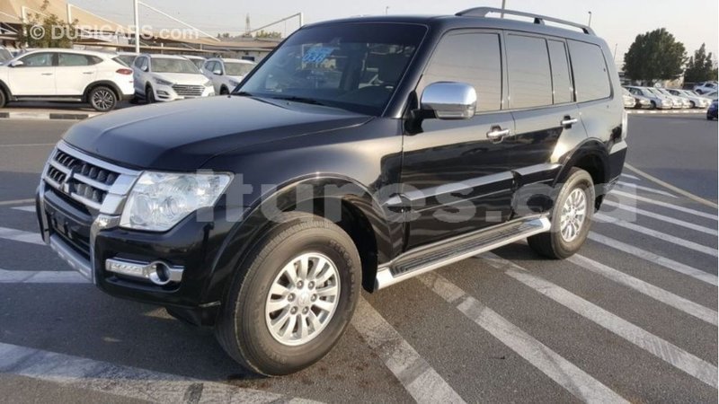 Big with watermark mitsubishi pajero estuaire import dubai 6192