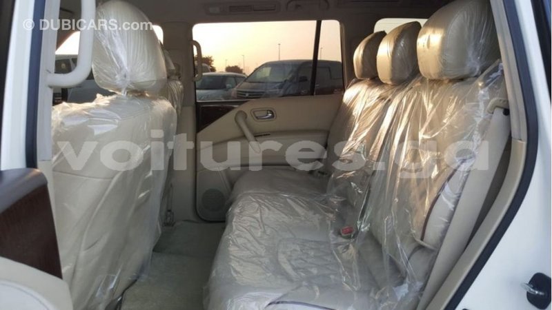 Big with watermark nissan patrol estuaire import dubai 6193