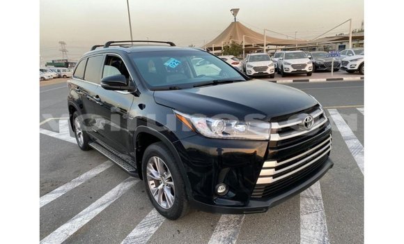 Acheter Import Voiture Toyota Highlander Noir à Import - Dubai, Estuaire Acheter Import Voiture Toyota Highlander Noir à Import - Dubai, Estuaire