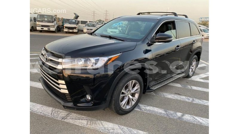 Big with watermark toyota highlander estuaire import dubai 6194