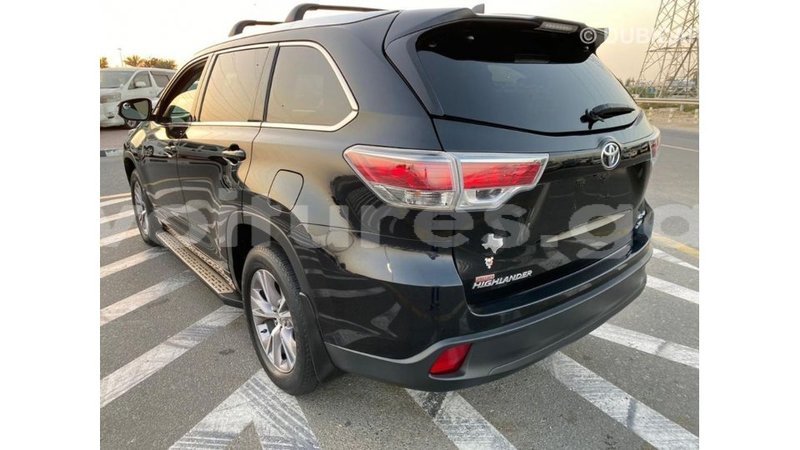 Big with watermark toyota highlander estuaire import dubai 6194