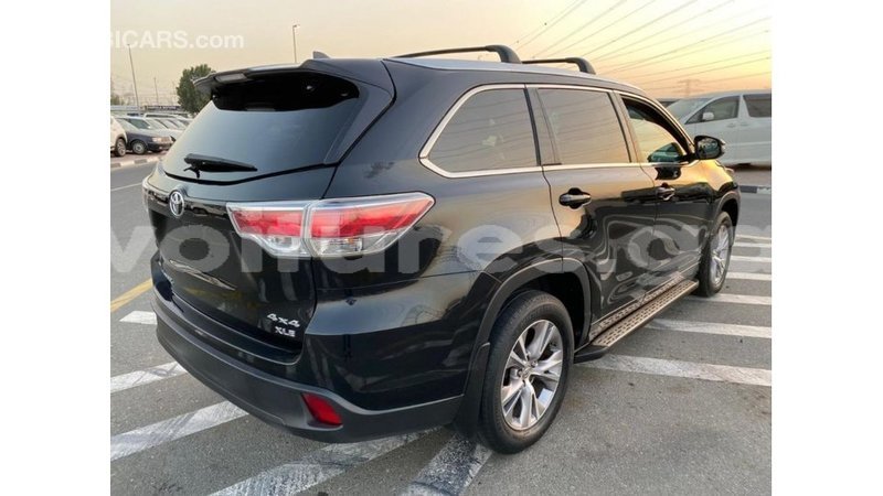 Big with watermark toyota highlander estuaire import dubai 6194