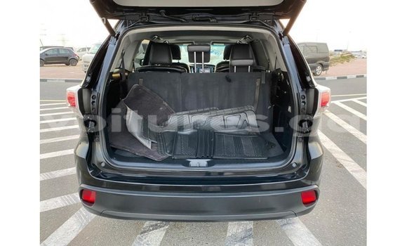 Acheter Import Voiture Toyota Highlander Noir à Import - Dubai, Estuaire Acheter Import Voiture Toyota Highlander Noir à Import - Dubai, Estuaire