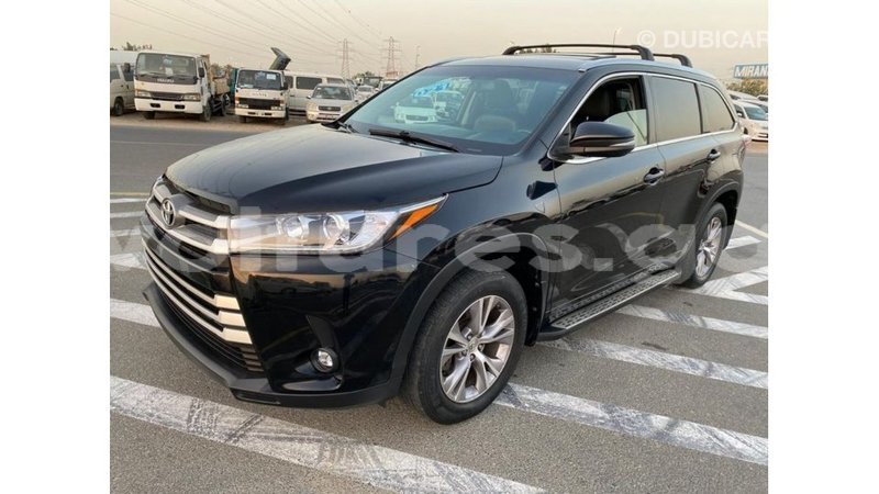 Big with watermark toyota highlander estuaire import dubai 6195