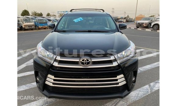 Acheter Import Voiture Toyota Highlander Noir à Import - Dubai, Estuaire Acheter Import Voiture Toyota Highlander Noir à Import - Dubai, Estuaire