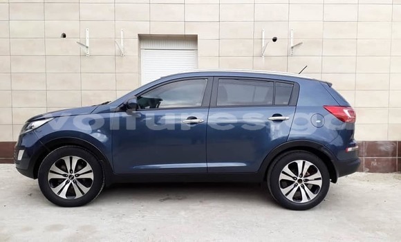 Sayi Na hannu Kia Sportage Blue Mota in Libreville a estuary Sayi Na hannu Kia Sportage Blue Mota in Libreville a estuary