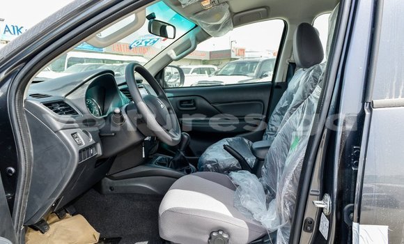 Acheter Import Voiture Mitsubishi L200 Noir à Import - Dubai, Estuaire Acheter Import Voiture Mitsubishi L200 Noir à Import - Dubai, Estuaire