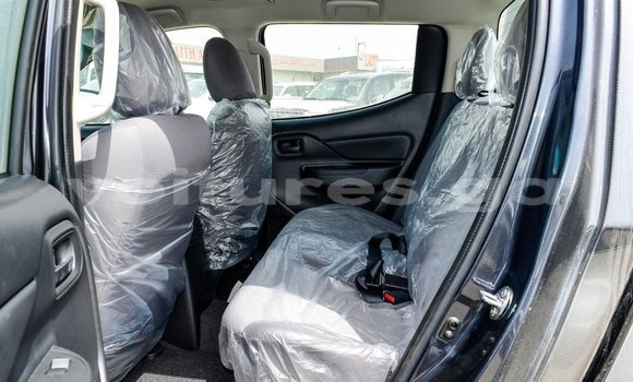 Acheter Import Voiture Mitsubishi L200 Noir à Import - Dubai, Estuaire Acheter Import Voiture Mitsubishi L200 Noir à Import - Dubai, Estuaire