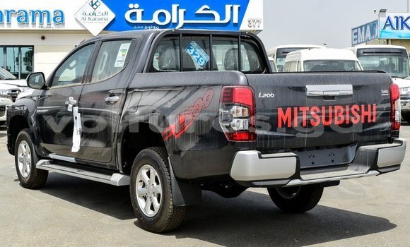 Acheter Import Voiture Mitsubishi L200 Noir à Import - Dubai, Estuaire Acheter Import Voiture Mitsubishi L200 Noir à Import - Dubai, Estuaire
