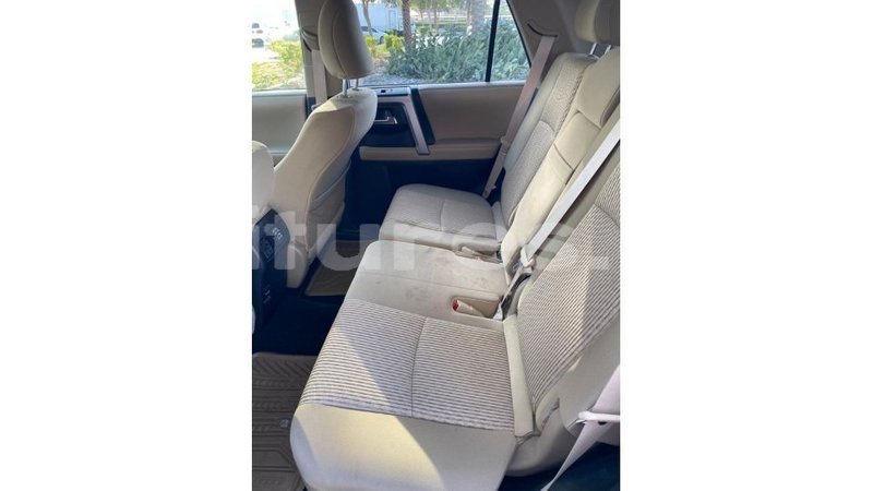 Big with watermark toyota hiace estuaire import dubai 6204