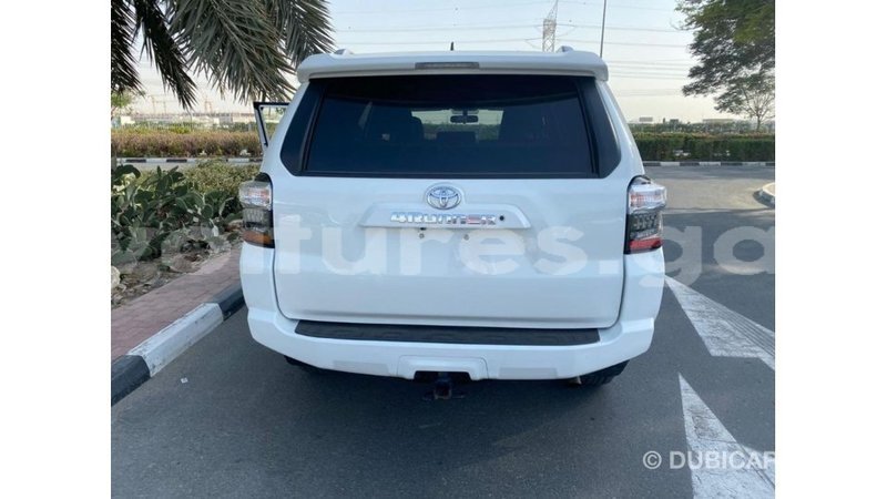 Big with watermark toyota hiace estuaire import dubai 6204