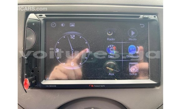 Acheter Import Voiture Nissan Sunny Blanc à Import - Dubai, Estuaire Acheter Import Voiture Nissan Sunny Blanc à Import - Dubai, Estuaire