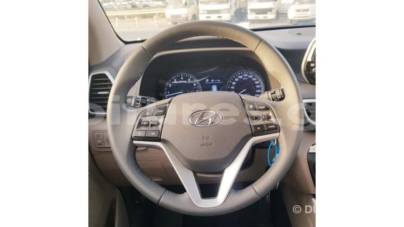 Big with watermark hyundai tucson estuaire import dubai 6207