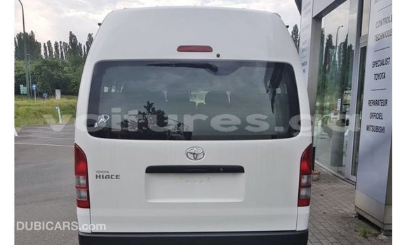 Acheter Import Voiture Toyota Hiace Blanc à Import - Dubai, Estuaire Acheter Import Voiture Toyota Hiace Blanc à Import - Dubai, Estuaire