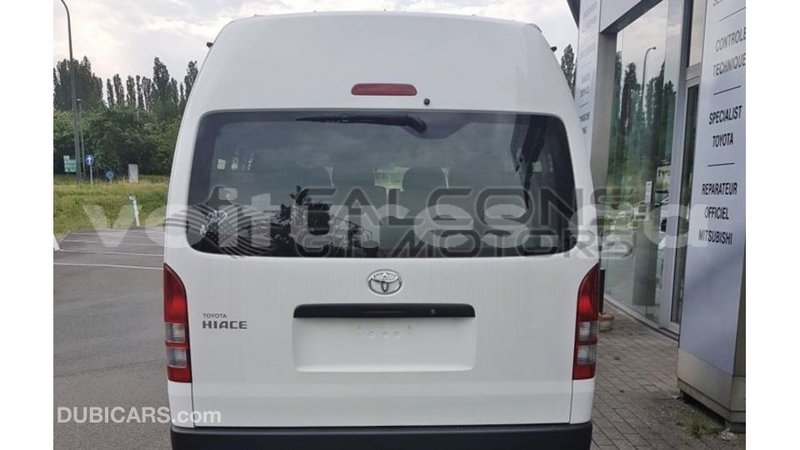 Big with watermark toyota hiace estuaire import dubai 6209