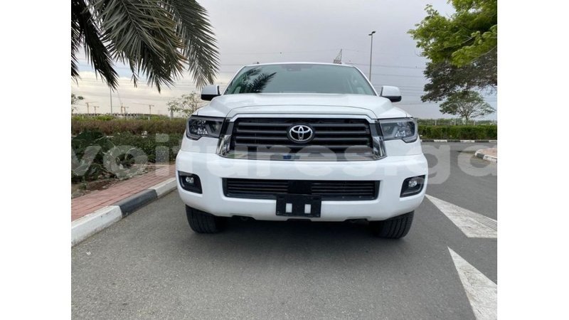 Big with watermark toyota sequoia estuaire import dubai 6213