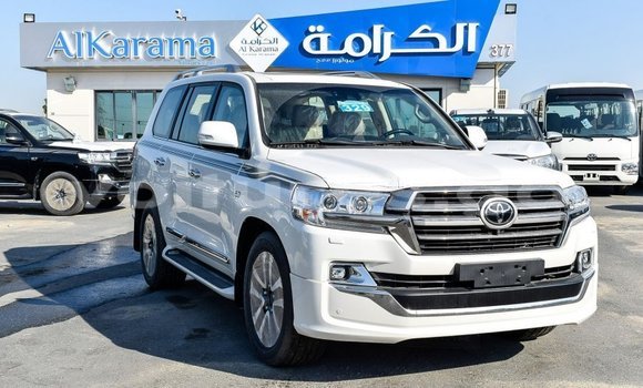 Sayi Imported Toyota Land Cruiser White Mota in Import - Dubai a estuary Sayi Imported Toyota Land Cruiser White Mota in Import - Dubai a estuary