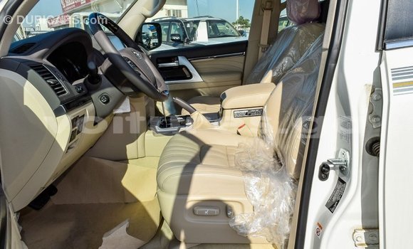 Sayi Imported Toyota Land Cruiser White Mota in Import - Dubai a estuary Sayi Imported Toyota Land Cruiser White Mota in Import - Dubai a estuary