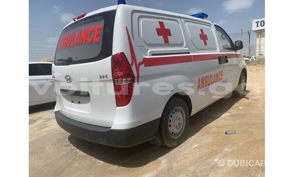 Acheter Import Utilitaire Hyundai Chorus Blanc à Import - Dubai, Estuaire Acheter Import Utilitaire Hyundai Chorus Blanc à Import - Dubai, Estuaire