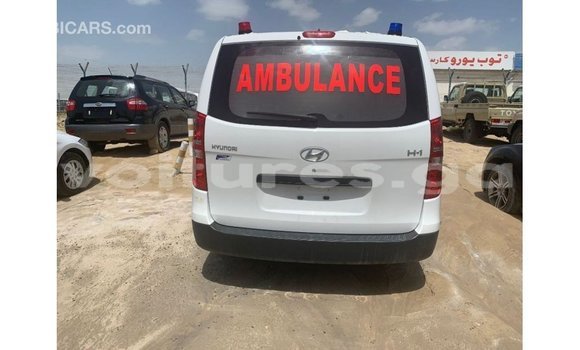 Acheter Import Utilitaire Hyundai Chorus Blanc à Import - Dubai, Estuaire Acheter Import Utilitaire Hyundai Chorus Blanc à Import - Dubai, Estuaire