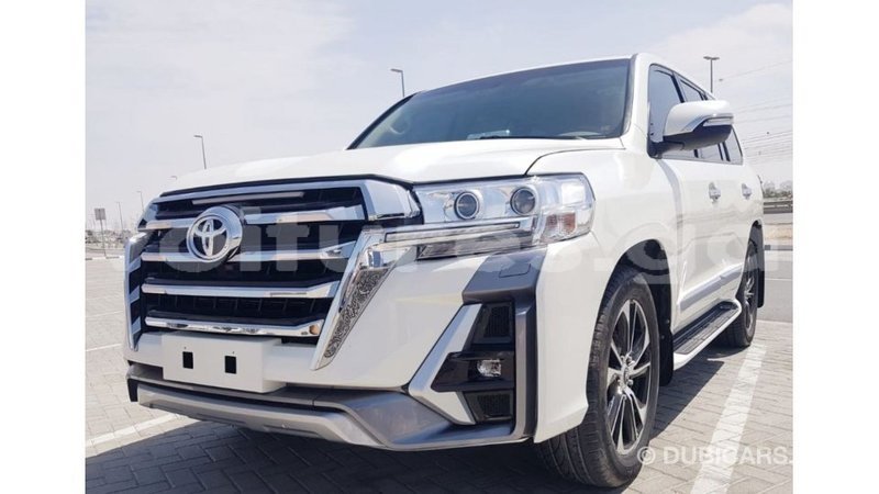 Big with watermark toyota land cruiser estuaire import dubai 6220