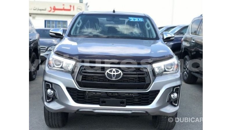 Big with watermark toyota hilux estuaire import dubai 6221