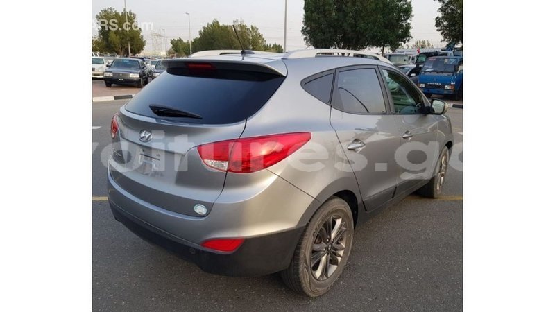 Big with watermark hyundai tucson estuaire import dubai 6226