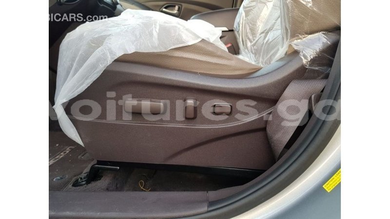 Big with watermark hyundai tucson estuaire import dubai 6226