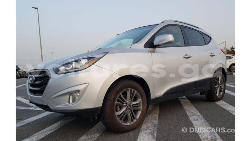 Big with watermark hyundai tucson estuaire import dubai 6228