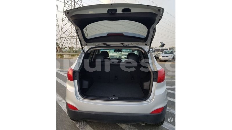 Big with watermark hyundai tucson estuaire import dubai 6228