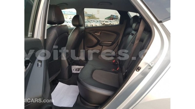 Big with watermark hyundai tucson estuaire import dubai 6228