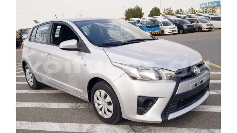 Big with watermark toyota yaris estuaire import dubai 6231