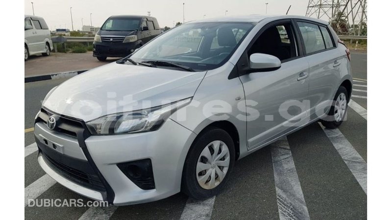 Big with watermark toyota yaris estuaire import dubai 6231