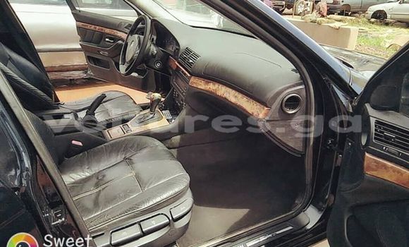 Sayi Na hannu BMW 3–Series Black Mota in Libreville a estuary Sayi Na hannu BMW 3–Series Black Mota in Libreville a estuary