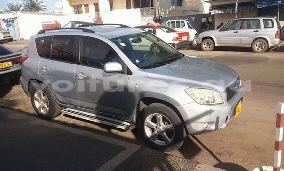 Acheter Occasion Voiture Toyota RAV4 Gris à Libreville, Estuaire Acheter Occasion Voiture Toyota RAV4 Gris à Libreville, Estuaire
